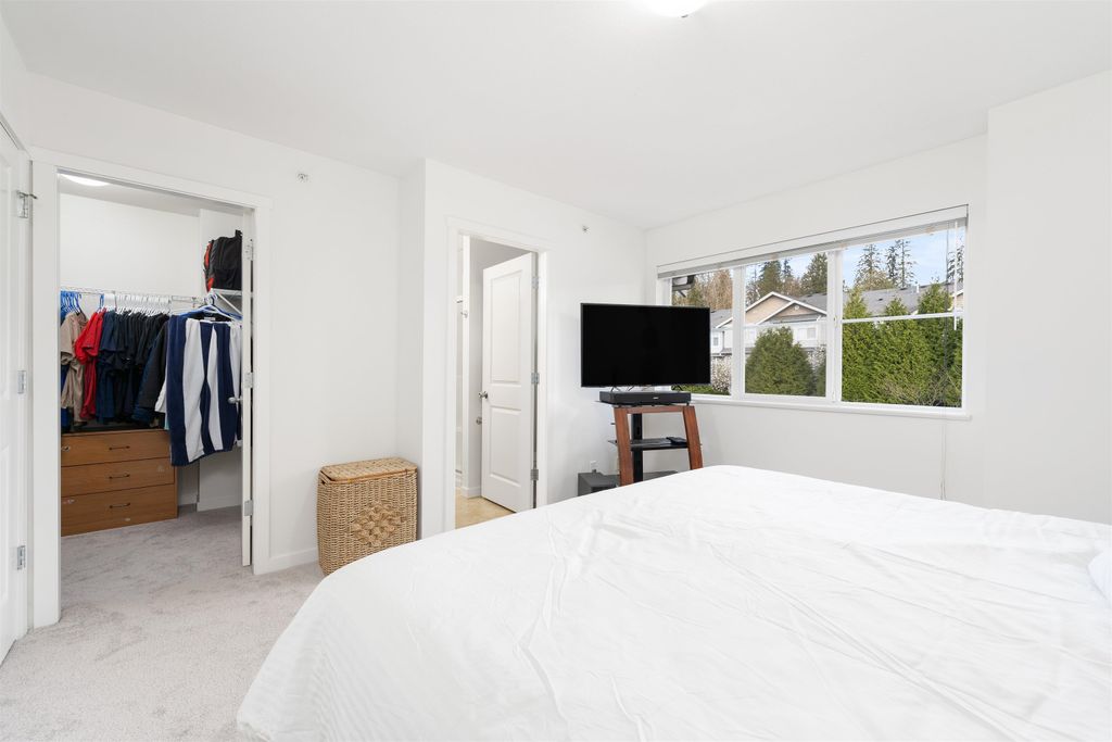 listing image 1102783883635096486