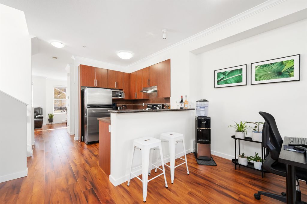 listing image 1103906019901044651