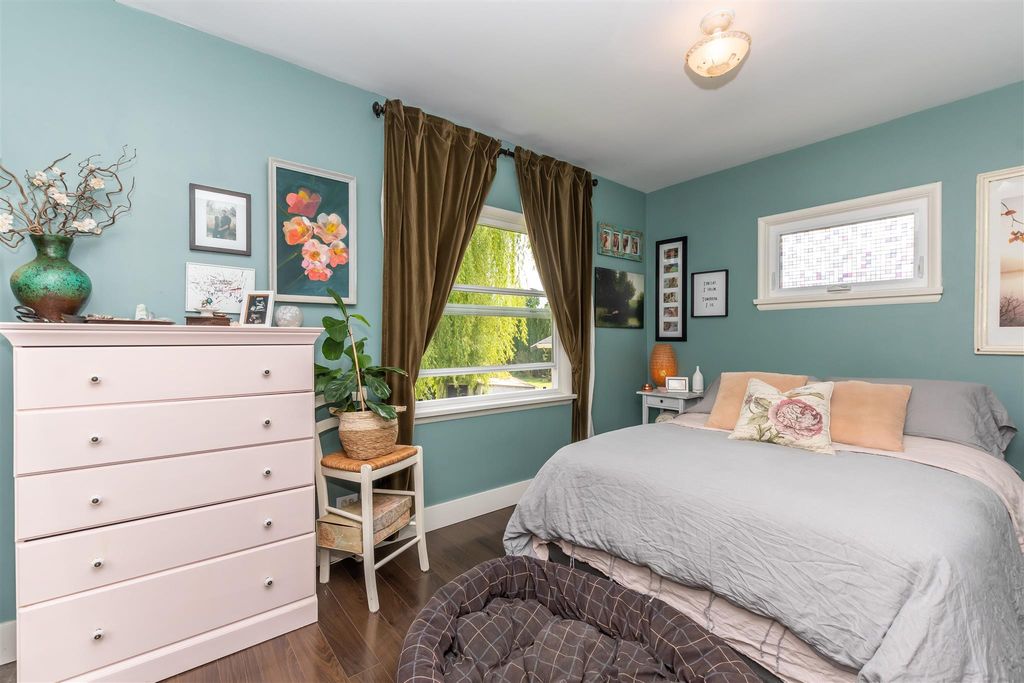 listing image 1109400380197994448