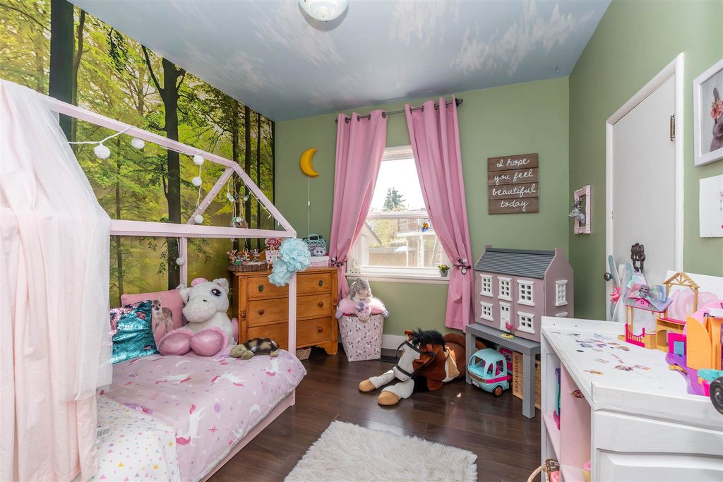 listing image 1109368231500861339