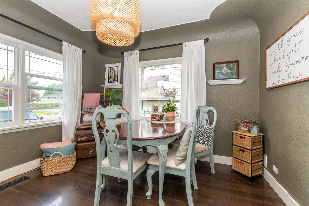 listing image 1100616893956752471