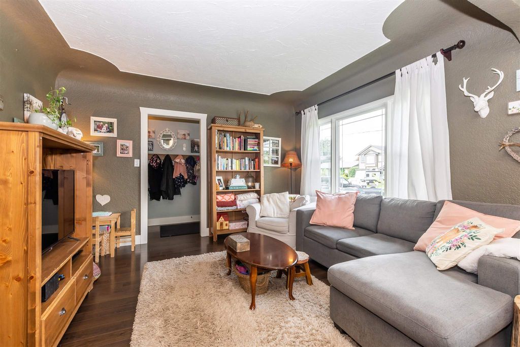 listing image 1105965905141224210