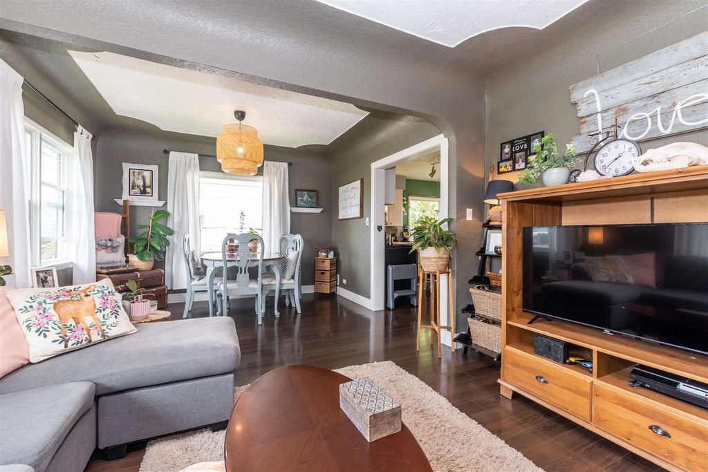 listing image 1100970851271681468