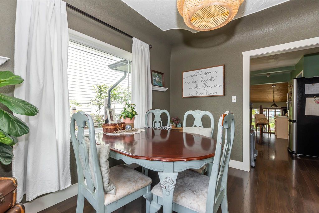 listing image 1101078410276777287