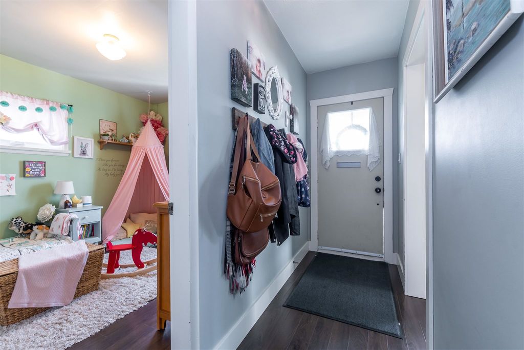 listing image 1109284996382979751
