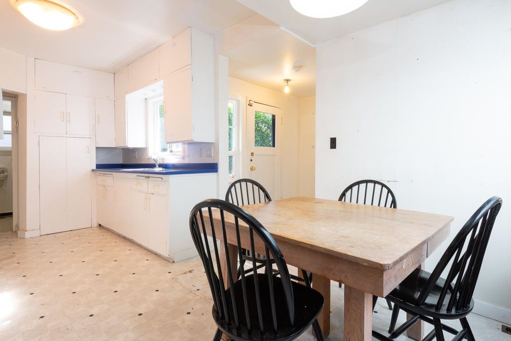 listing image 1102101924073069595