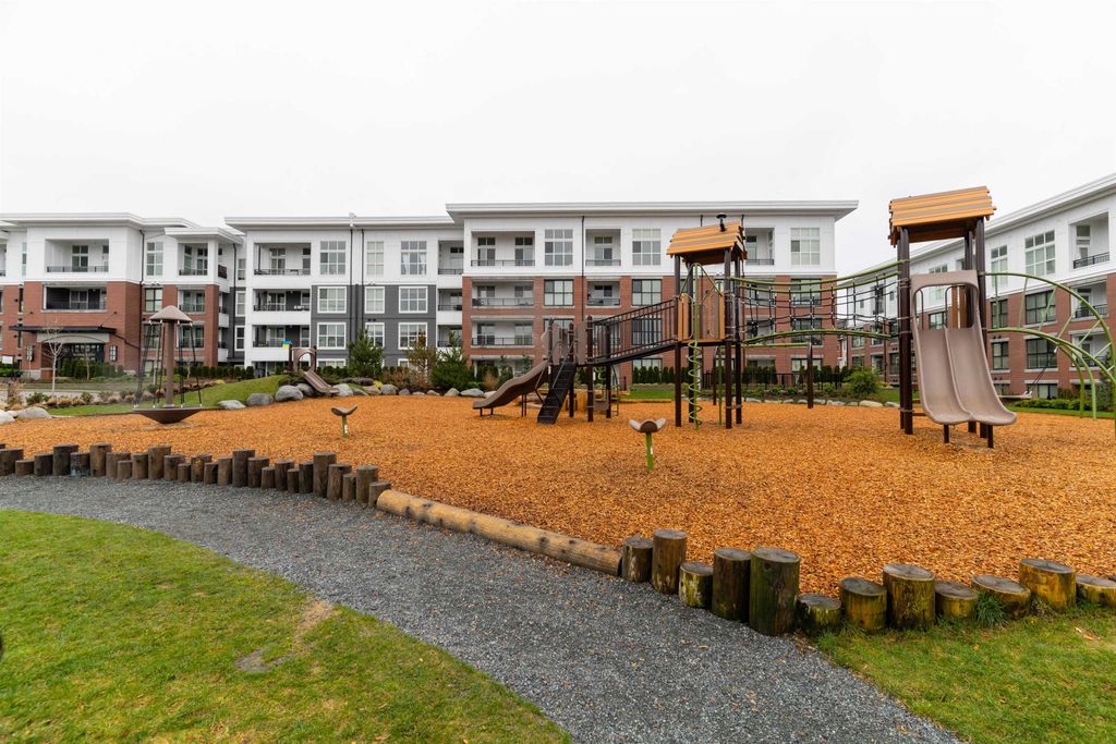 listing image 1108120409360337080