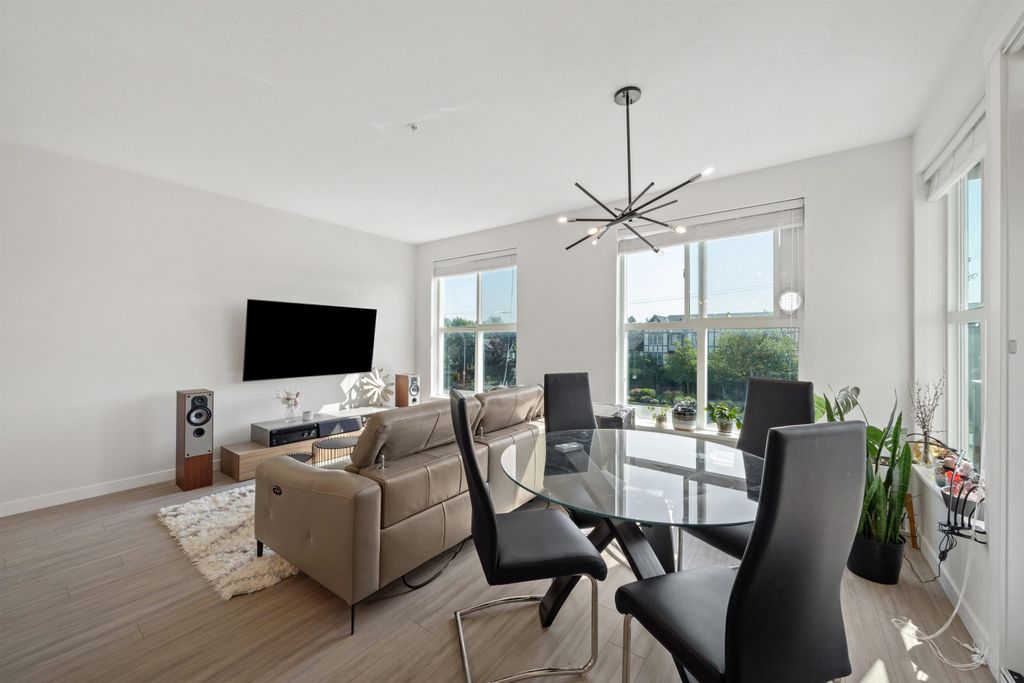 listing image 1101504063835631327