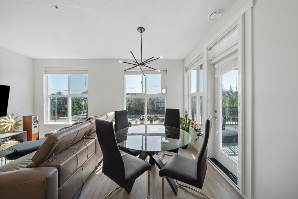 listing image 1100058117801774595