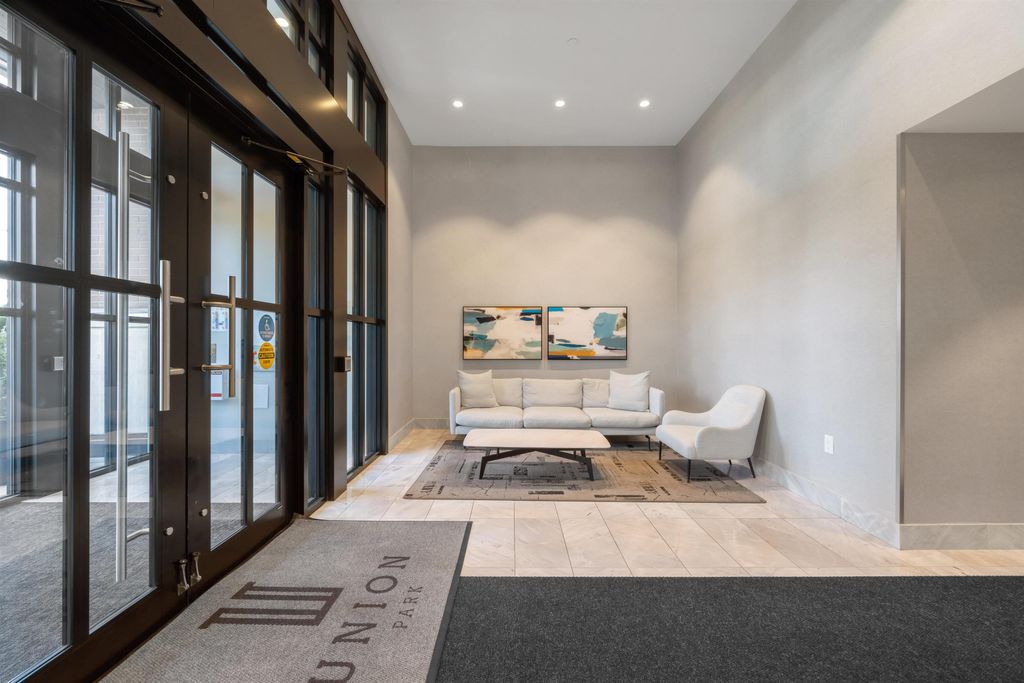 listing image 1103387893333928840