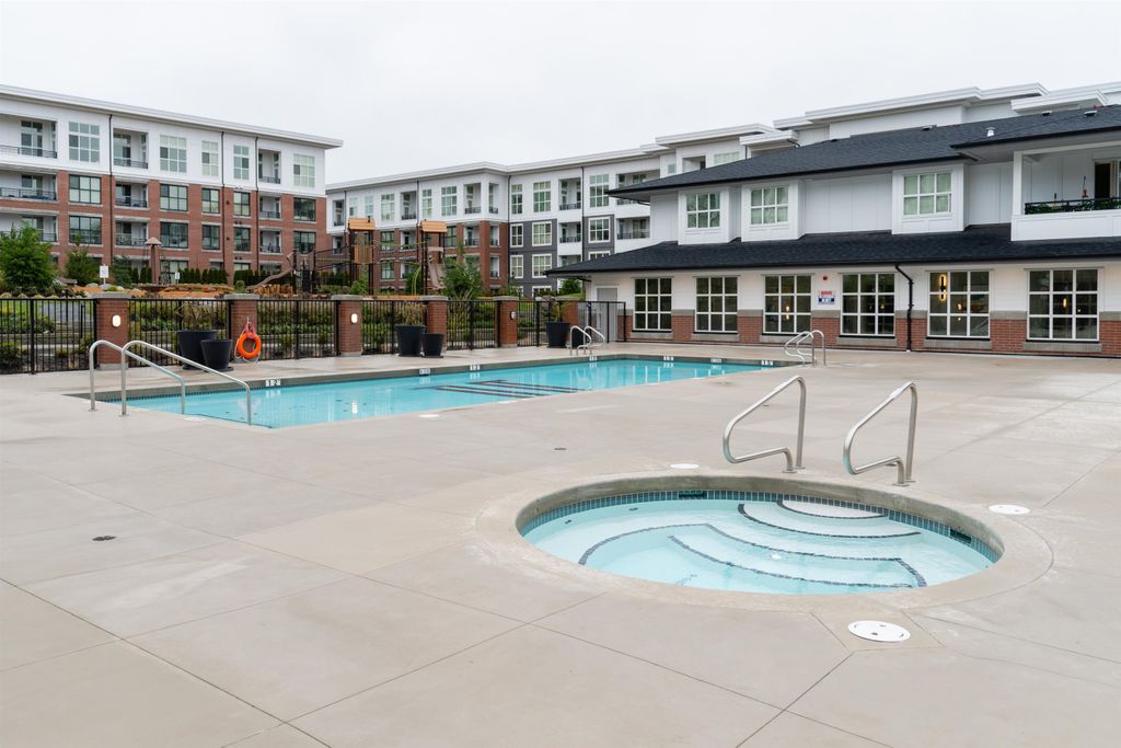 listing image 1106891304642818244