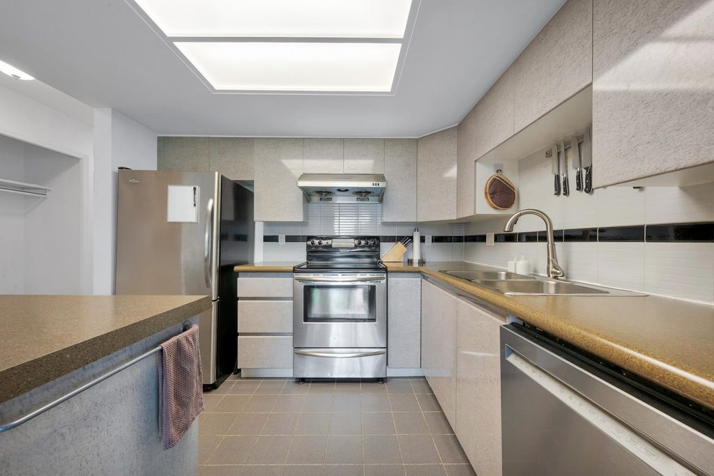 listing image 1103292865410693239