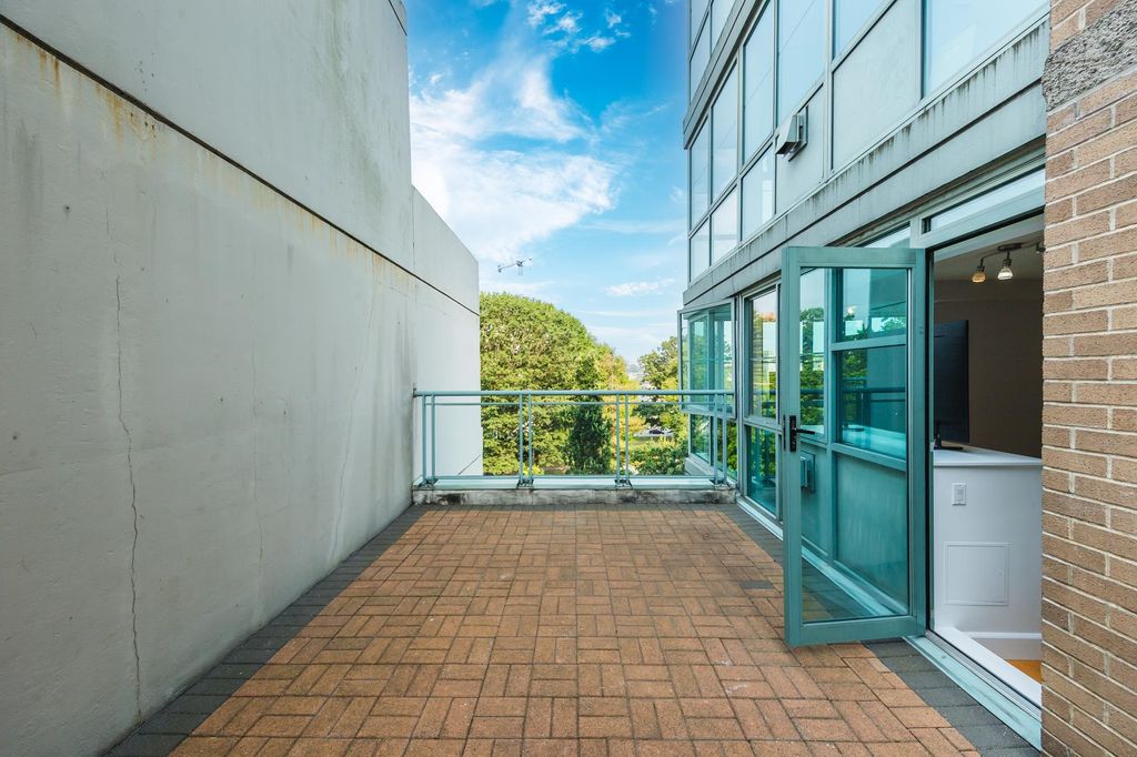 listing image 1103203935253592465