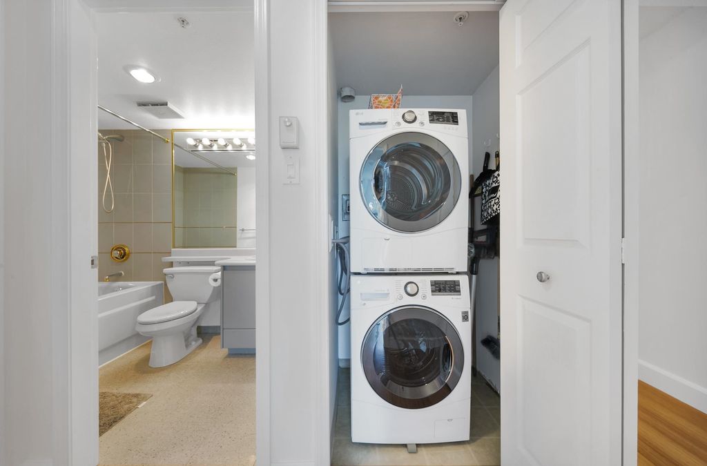 listing image 1102613502072561102