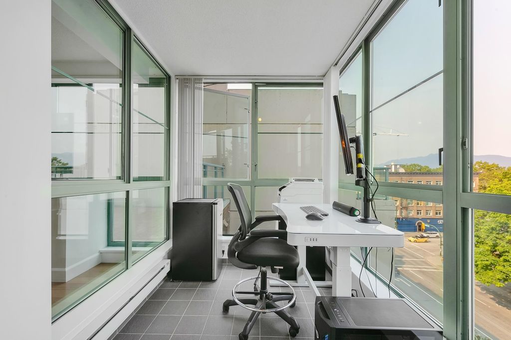 listing image 1104345834894067355