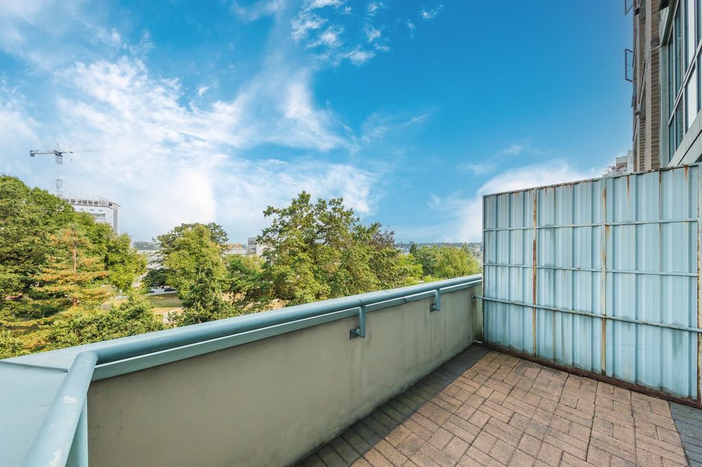 listing image 1109667578300739764