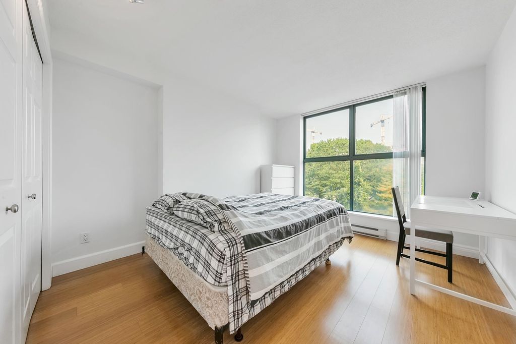 listing image 1109190330899372773