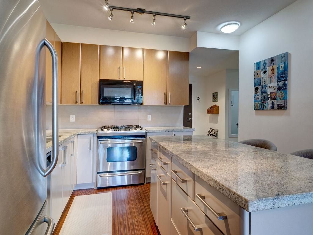 listing image 1105902764220078746