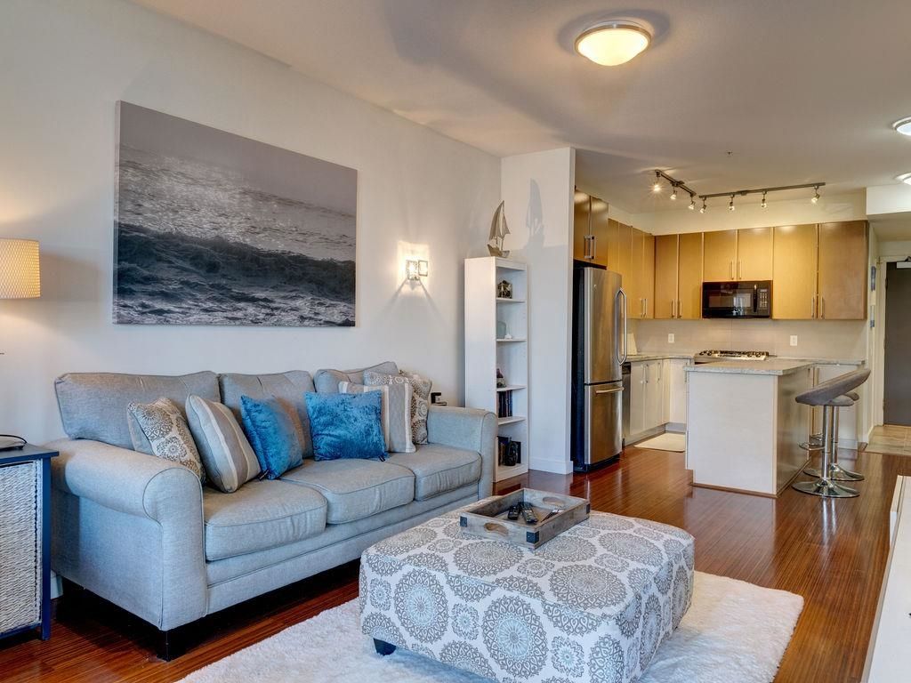 listing image 1100998329258374228
