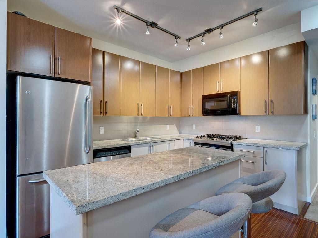 listing image 1107499313329144136
