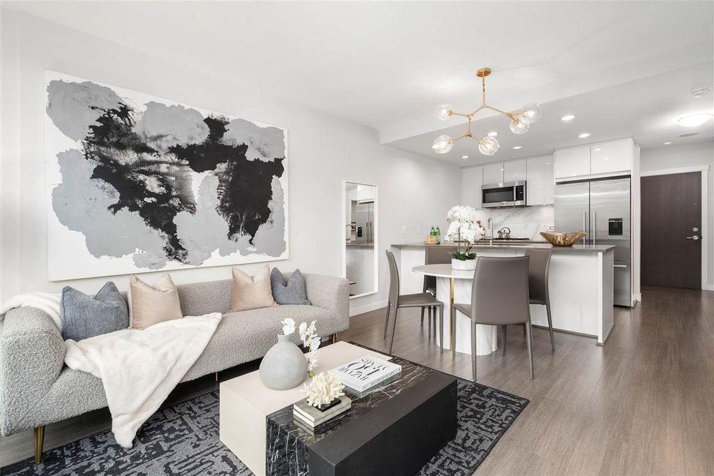 listing image 1104394505723801843