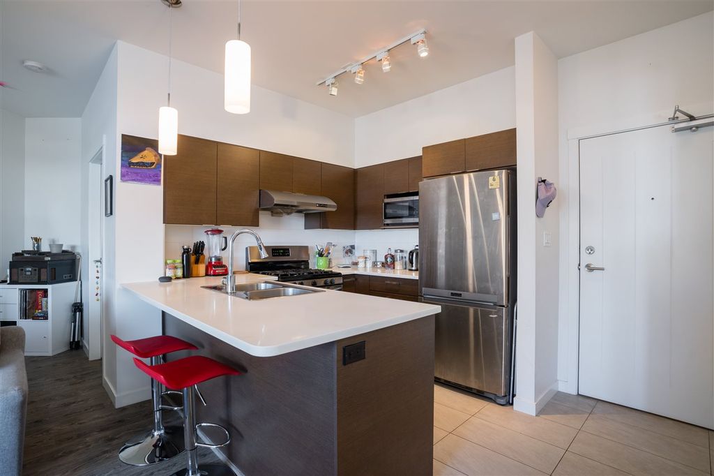 listing image 1106055671219875122