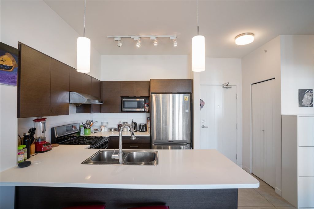 listing image 1102966423151792183