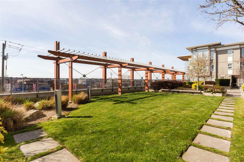 listing image 1105007994513968128