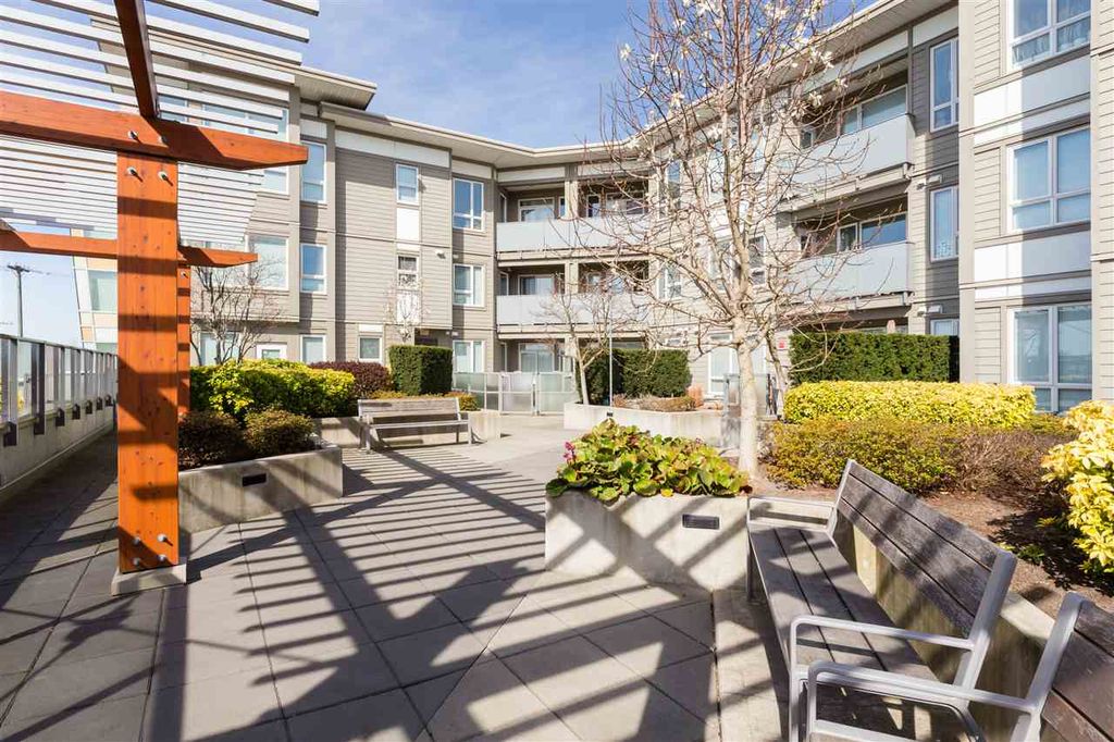 listing image 1104372296867971947