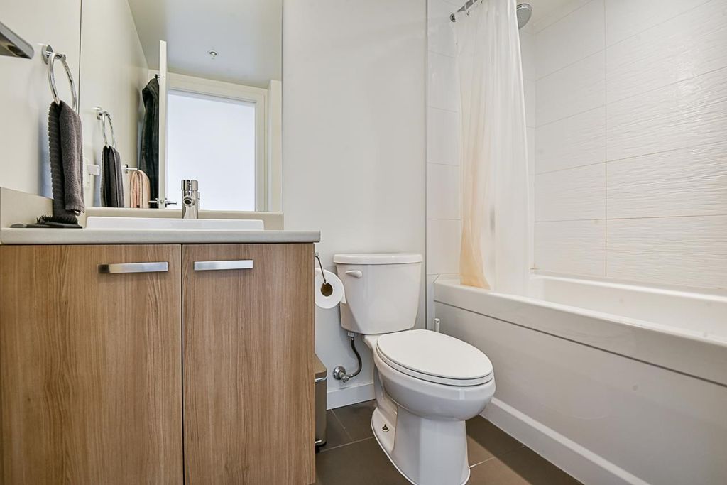 listing image 1107993140155884256