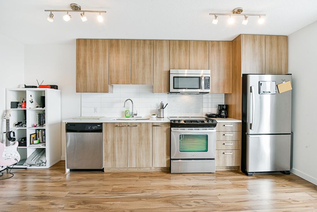 listing image 1100578751214181345