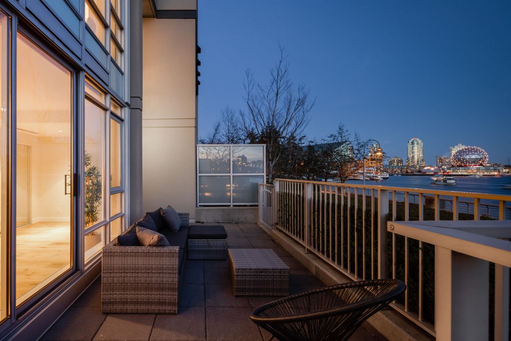 listing image 1100159207209995660