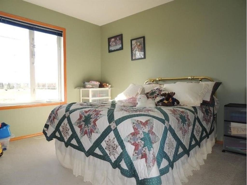 listing image 1102632779255964982