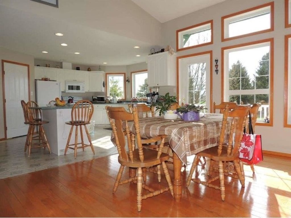 listing image 1107844639859788150