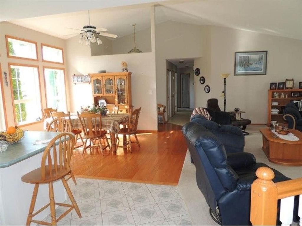 listing image 1100475191058047764