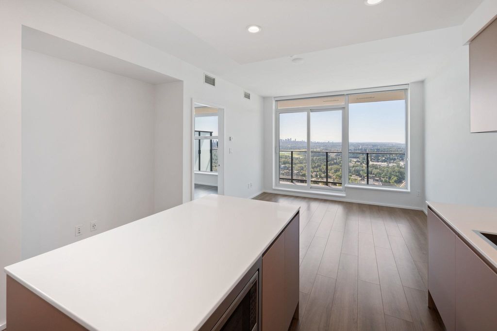 listing image 1106503467757380383