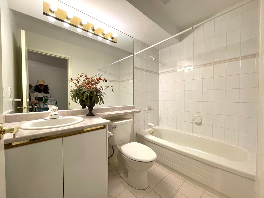 listing image 1106046155347815909