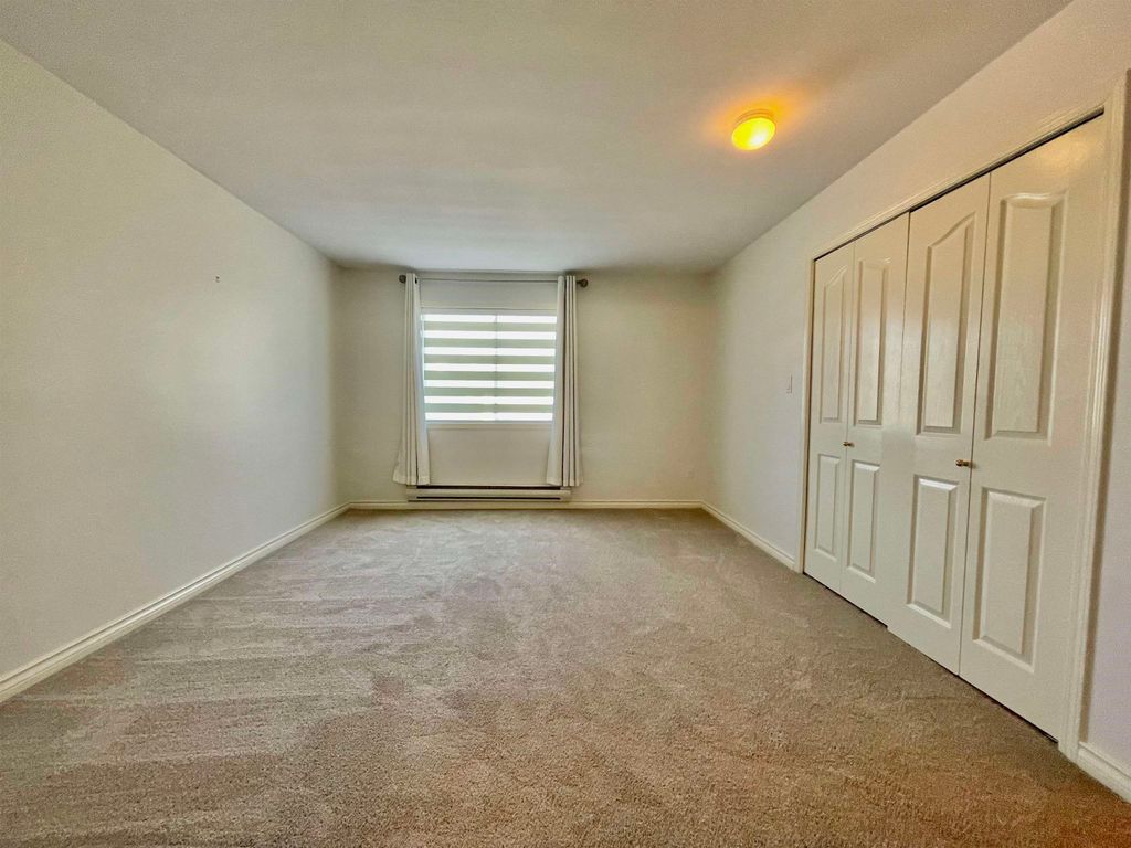 listing image 1109225083187150751