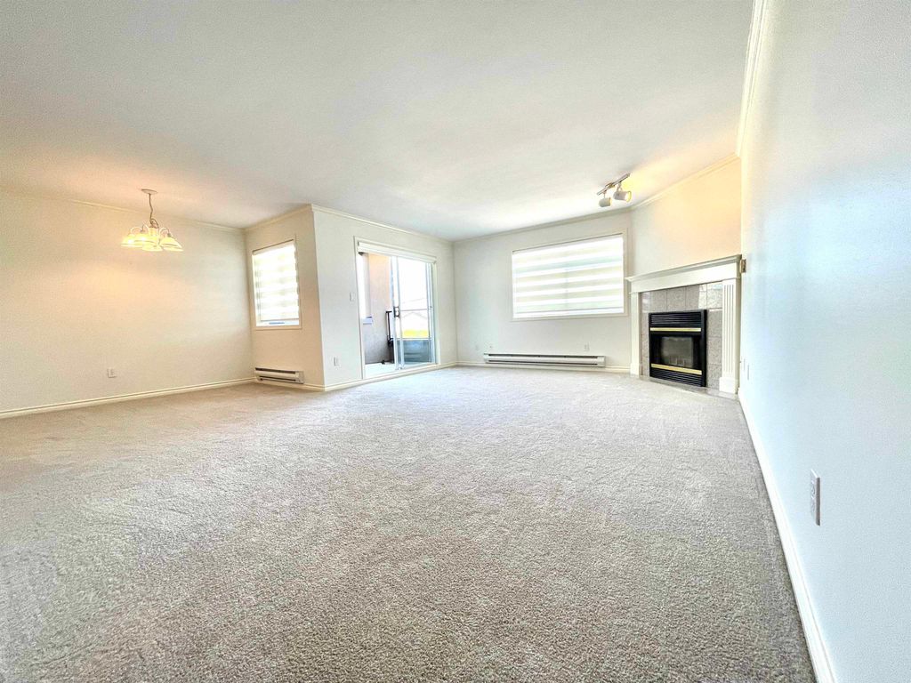 listing image 1107303105297535103