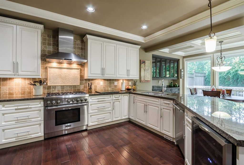 listing image 1102774164664346007