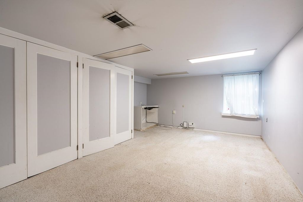 listing image 1105663324192732689