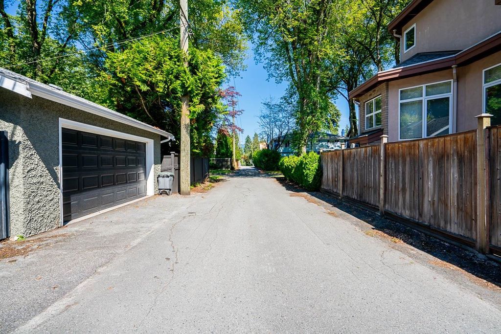listing image 1102486405269187432