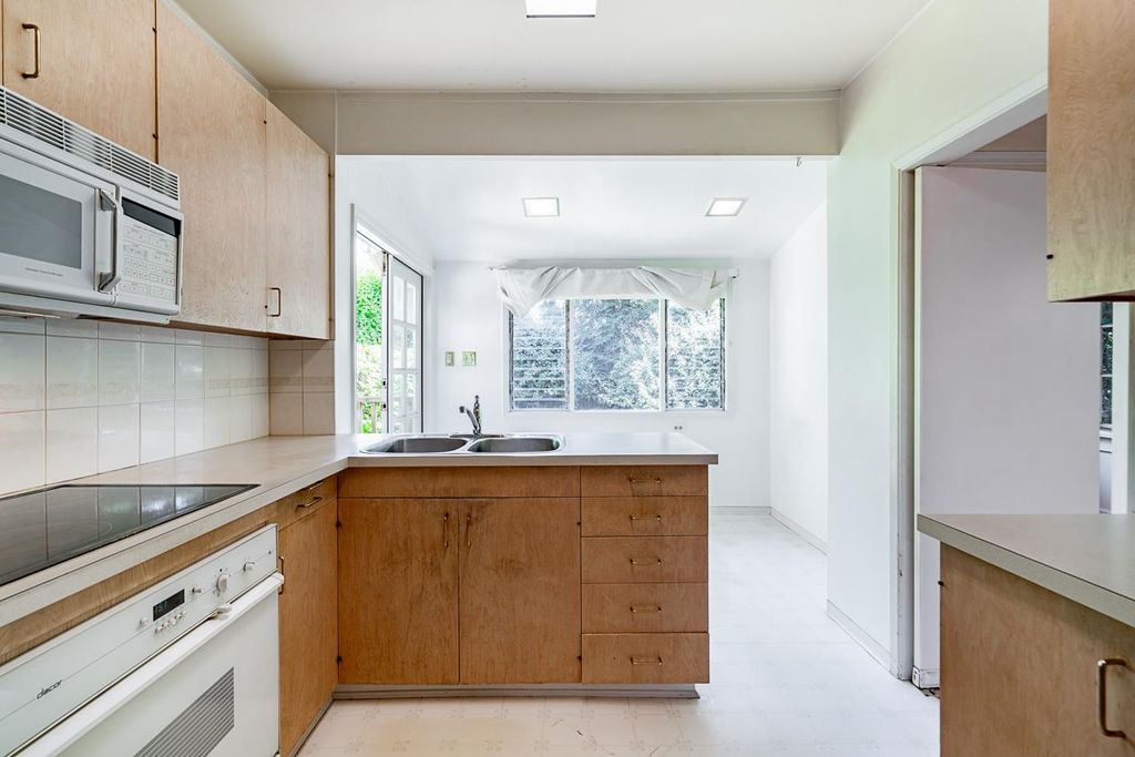 listing image 1103447566857295570