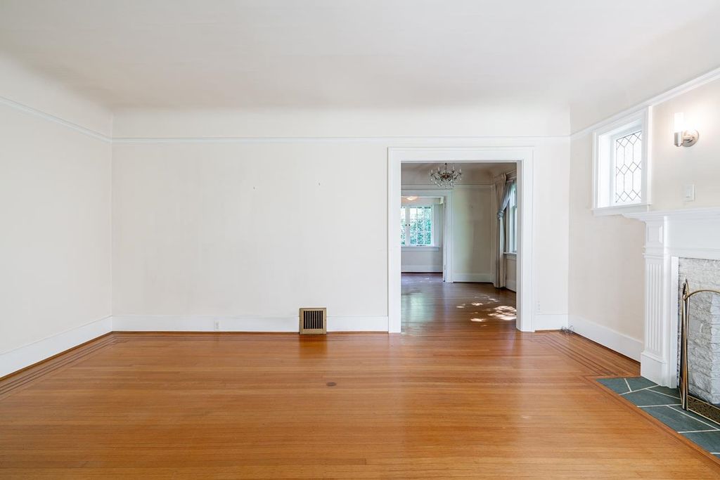 listing image 1109706418202539549