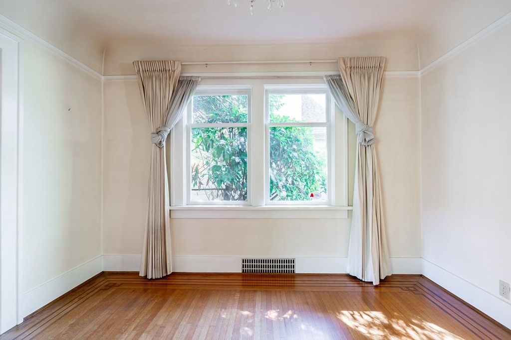 listing image 1103368109746509074
