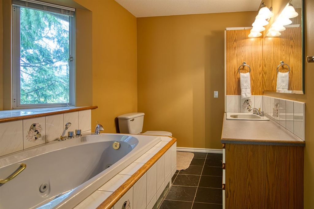 listing image 1102759596866931092