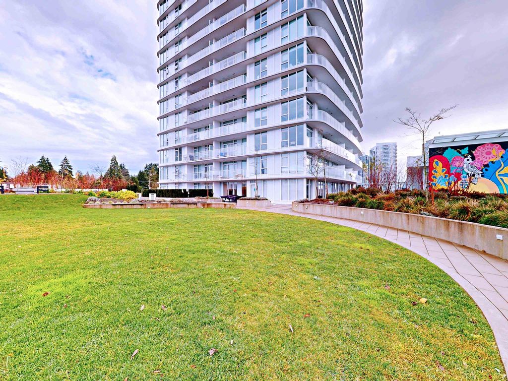 listing image 1109175559631243331