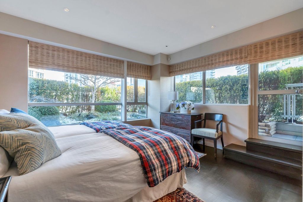 listing image 1104777949683384524