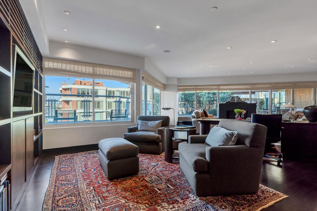listing image 1105826661349675519