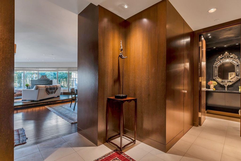 listing image 1103370155485255741